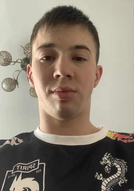 Влад из Усть-Каменогорска, мне 21, познакомлюсь для постоянных отношений