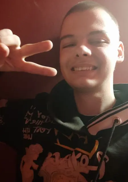 Я Максим, 20 років, знайомлюсь без зобов'язань у Кривому Розі