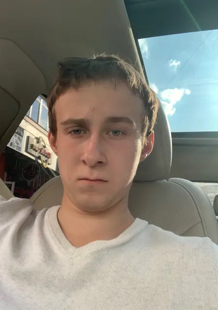 Я Богдан, 21, знакомлюсь без обязательств в Хмельницком