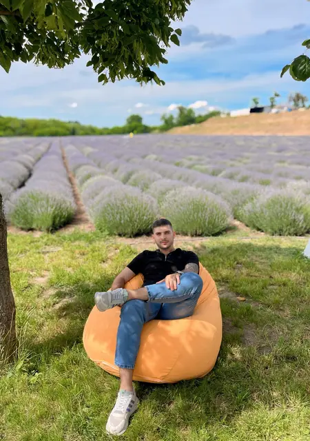 Petr из Кропивницкого, мне 31, познакомлюсь для приятного времяпровождения