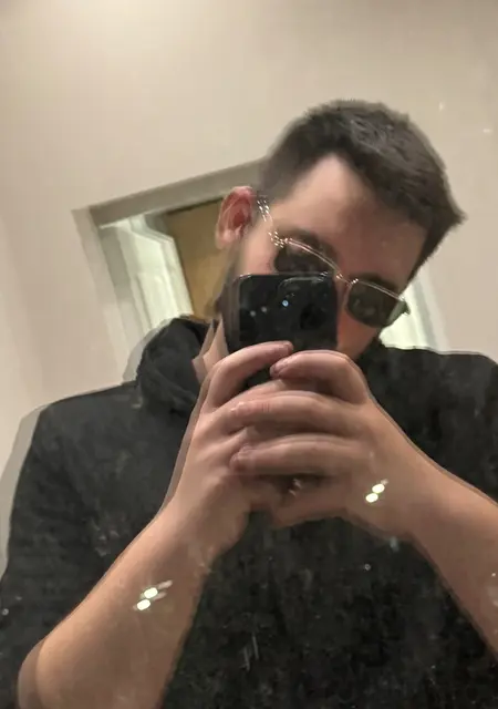 Yevgeny de Torrevieja, tengo 23 años, listo para conocer para hacer nuevos amigos