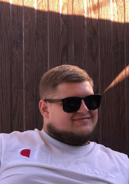 Євген з Бориспіль, мені 27 років, познайомлюсь для відкриті стосунки