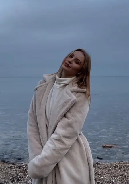 Я Anna, 21 років з Одеси, шукаю знайомство для приємного проведення часу