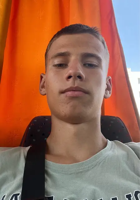 Владислав з Луцьк, шукаю на сайті знайомства без зобов'язань