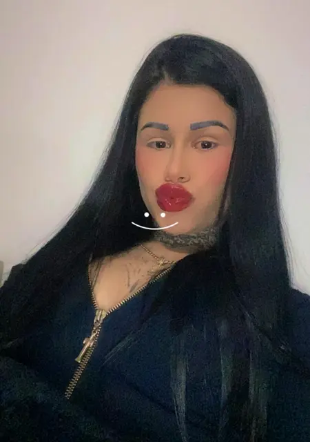 Evelyn из Порта-алегри, мне 24, познакомлюсь без обязательств