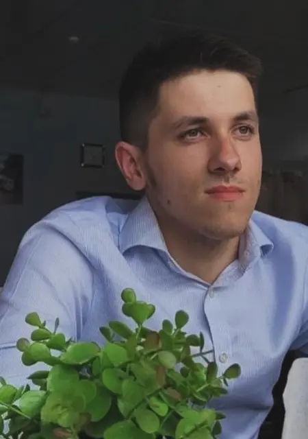 Вася из Киева, мне 21, познакомлюсь для вирта