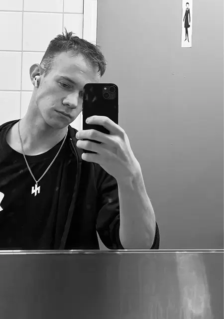 Дмитрий из Киева, ищу на сайте постоянные отношения