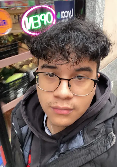 Juan из Турина, ищу на сайте знакомства без обязательств