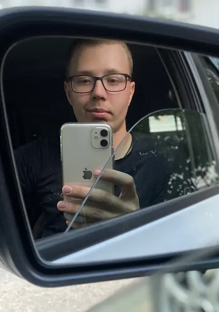 Эдуард из Перми, мне 21, познакомлюсь на одну ночь