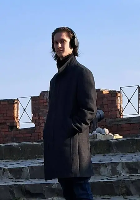 Я Рома, 20 років з Ужгорода, шукаю знайомства на одну ніч