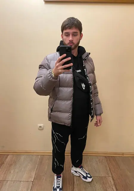 Valerii з Білгород-Дністровський, мені 27 років, познайомлюсь для приємного проведення часу