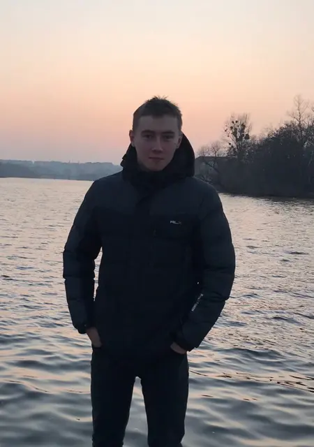 Макс з Житомира, мені 21 років, познайомлюсь для приємного проведення часу