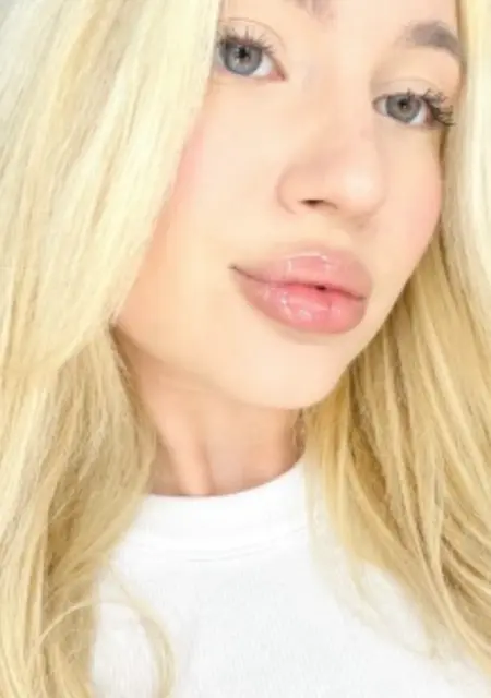 Оля из Риги, ищу на сайте дружбу