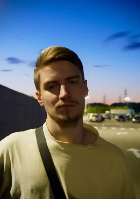 Ростислав з Полтавы, шукаю на сайті знайомства на одну ніч