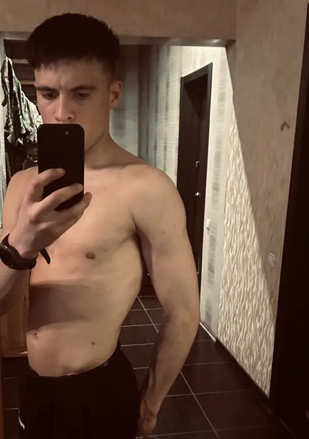 Jonny из Кордовы, мне 24, познакомлюсь на одну ночь