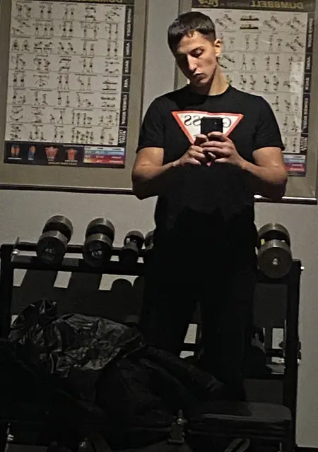 Я Askold, 21, знакомлюсь для общения в Ферден