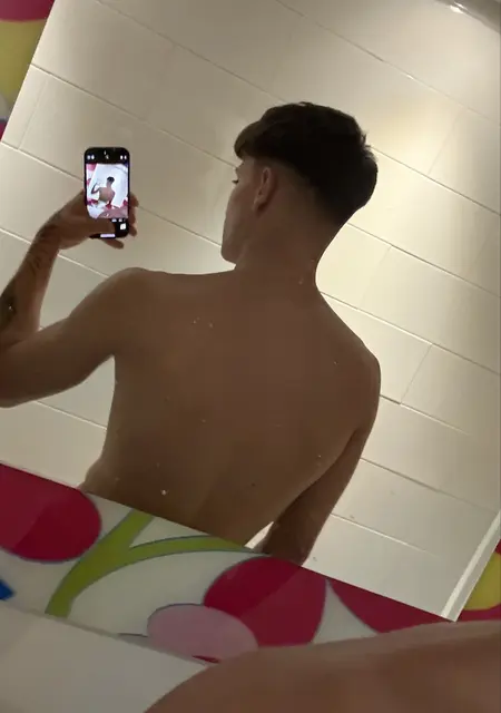 Я Marco, 19, знакомлюсь на одну ночь в Самора