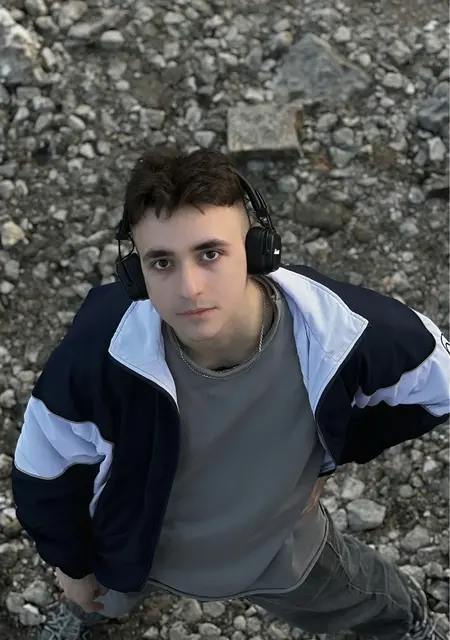 Я Антон, 19 років, знайомлюсь без зобов'язань у Черкасах