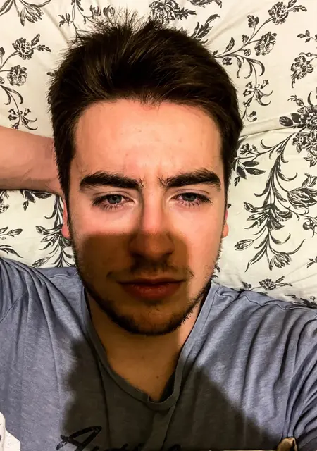 Я Михайло, 20 років, знайомлюсь без зобов'язань у Івано-Франківську