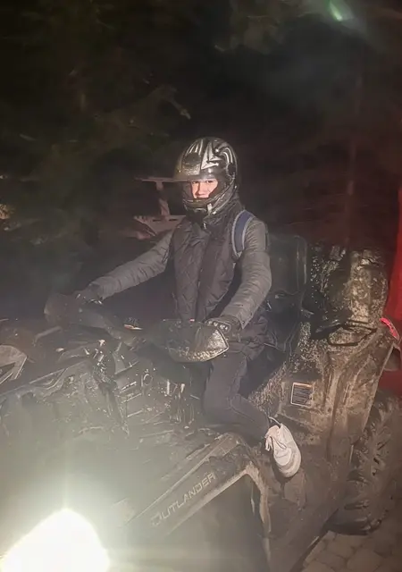 Milan з Мукачева, мені 18 років, познайомлюсь для дружби