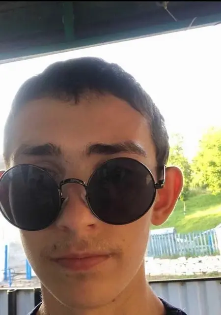 Я Вова, 21, из Тернополя, ищу знакомство для общения