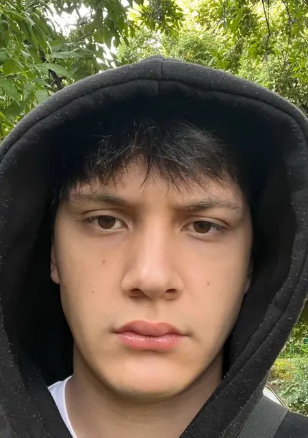 Я Deni, 20, знакомлюсь на одну ночь в Алматы