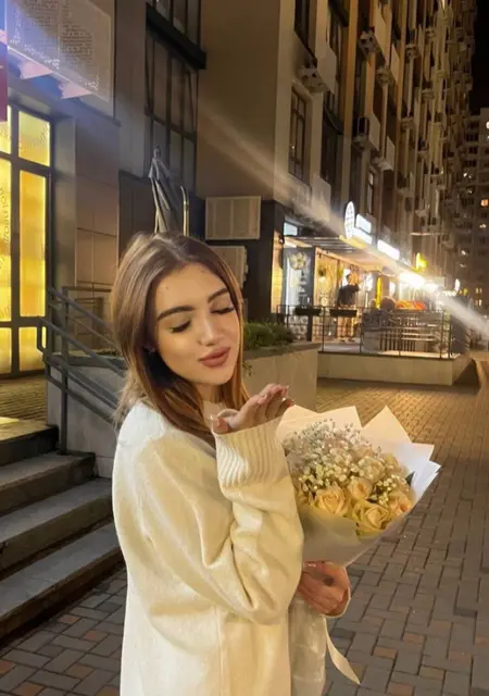 Я Кира, 20, из Киева, ищу знакомство для дружбы