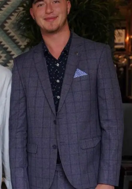 Лев из Вены, мне 20, познакомлюсь без обязательств