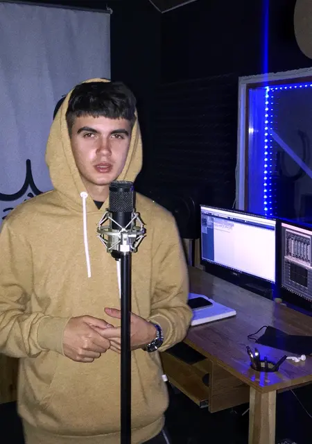 Andri из Луцка, мне 27, познакомлюсь на одну ночь