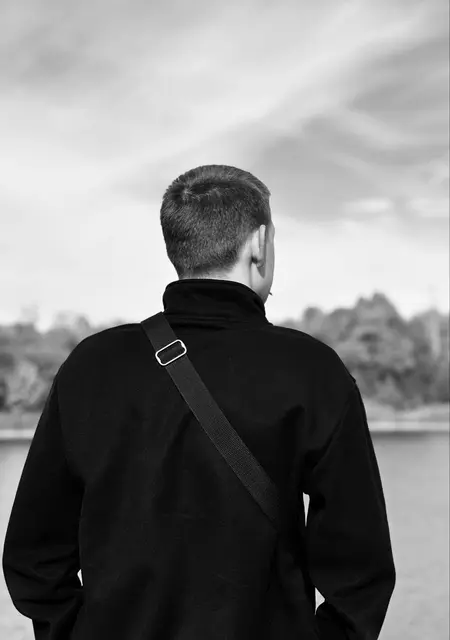 Я Саша, 18, знакомлюсь на одну ночь в Франкфурте-на-майне