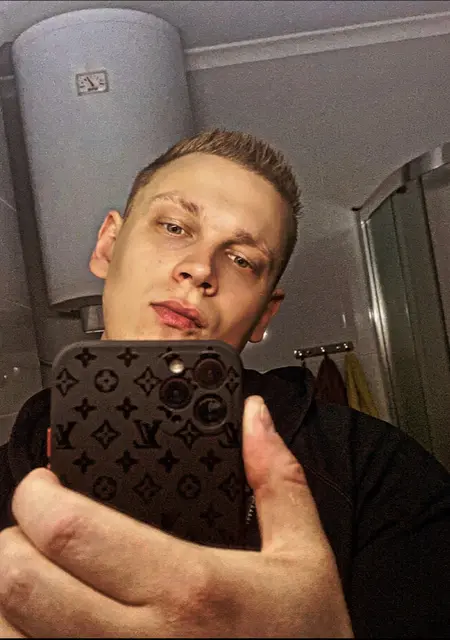 Дима з Києва, шукаю на сайті знайомства на одну ніч