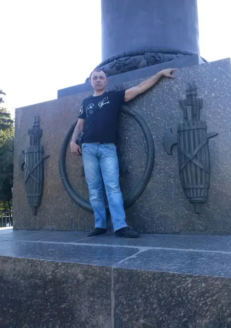 Oleg из Павлограда, мне 58, познакомлюсь без обязательств