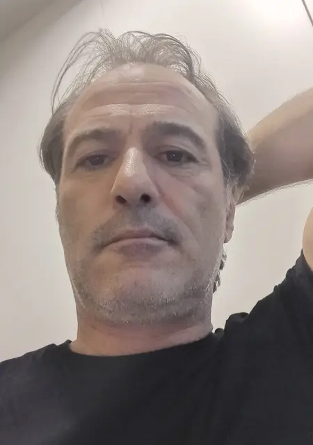 Soy Felix Gomez, 48 años, conociéndome para chatear en Badalona