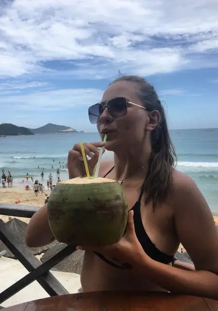 Sonya из Одессы, мне 23, познакомлюсь для вирта