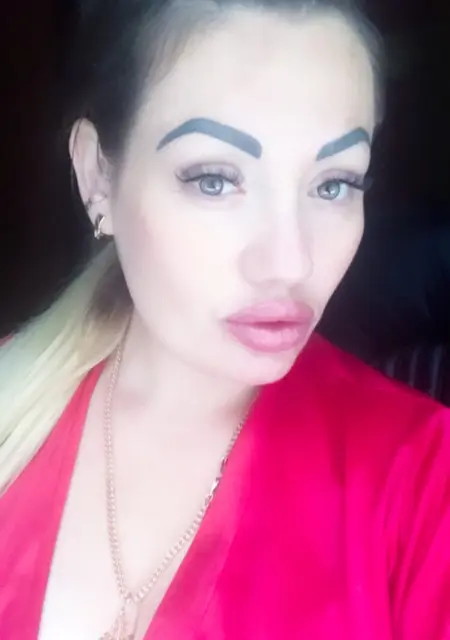 Я Карина, 36, из Мариуполя, ищу знакомство для приятного времяпровождения