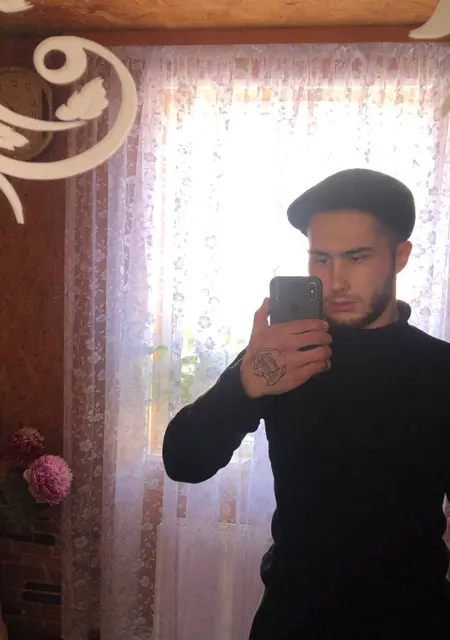 Максім з Вінниці, мені 29 років, познайомлюсь для відкриті стосунки