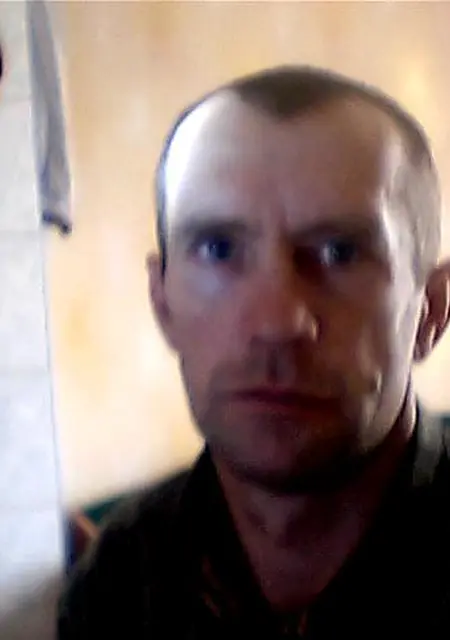 Я Ростислав, 50, из Владимирца, ищу знакомство для вирта