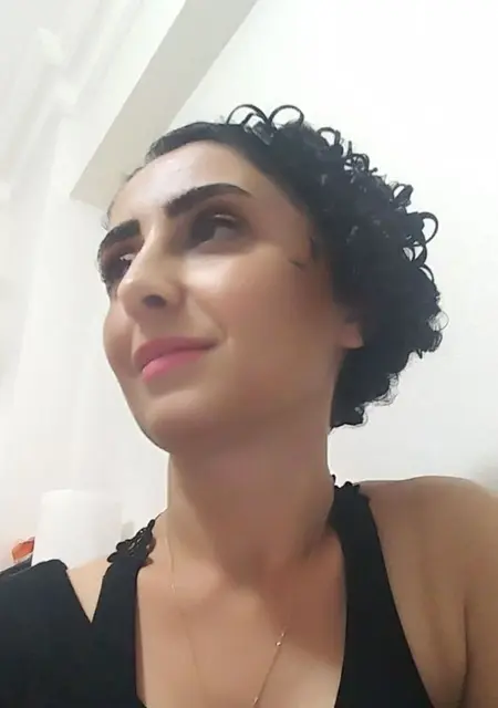 Я Zeynep C, 40, знакомлюсь в Стамбуле