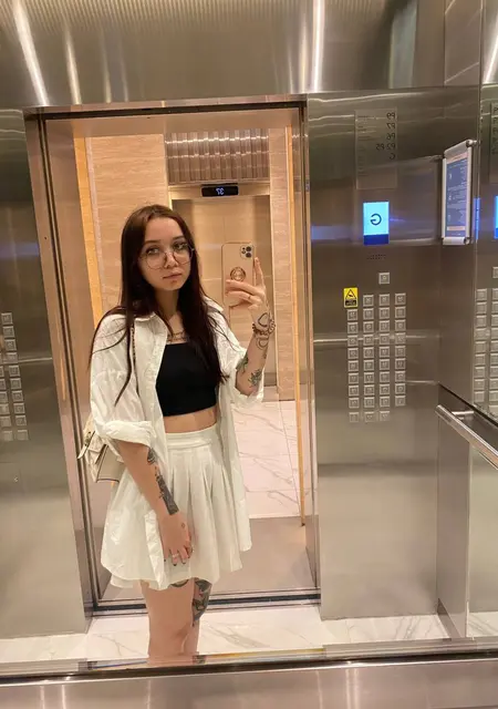 Я Лиля, 19, из Каланчака, ищу знакомства на одну ночь