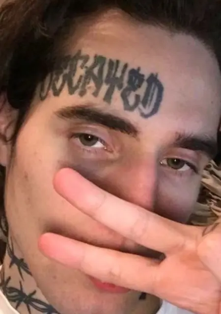 Я Егор, 18, из Витебска, ищу знакомства без обязательств