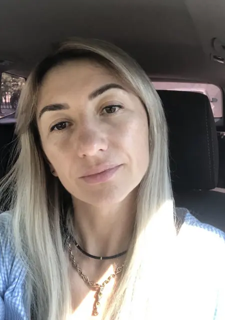 Я Света, 39, знакомлюсь для приятного времяпровождения в Кропивницком