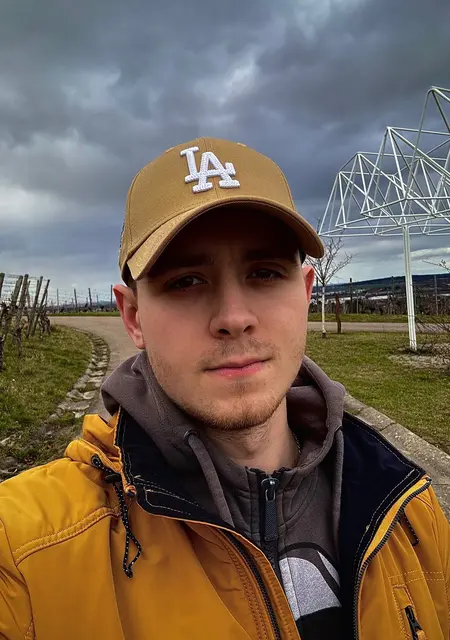 Я Endru, 21, из Франкфурта-на-майне, ищу знакомства без обязательств