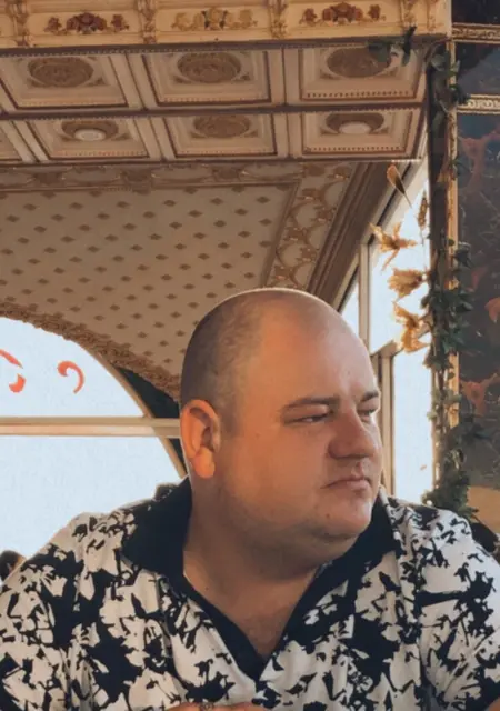 Я Андрій, 35, из Черновцов, ищу знакомства на одну ночь