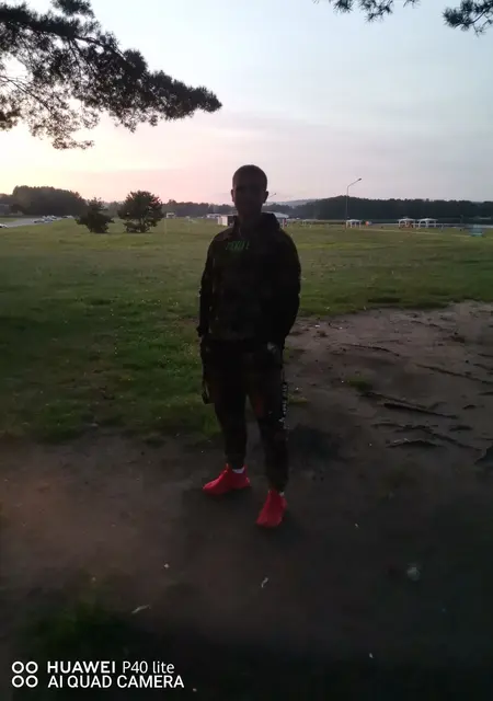 Я Андрей, 25, из Гродно, ищу знакомства на одну ночь