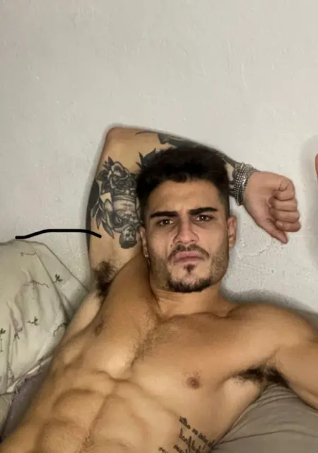 Den de Caldes de Montbui, tengo 24 años, listo para conocer para lío de una noche