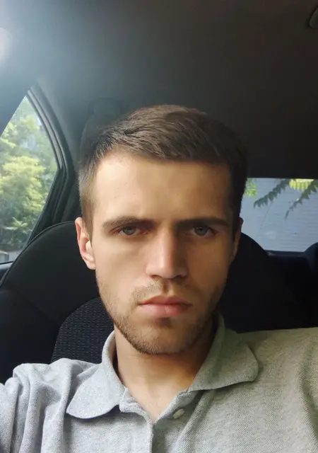 Я Сергей, 30 років з Миколаєва, шукаю знайомства без зобов'язань