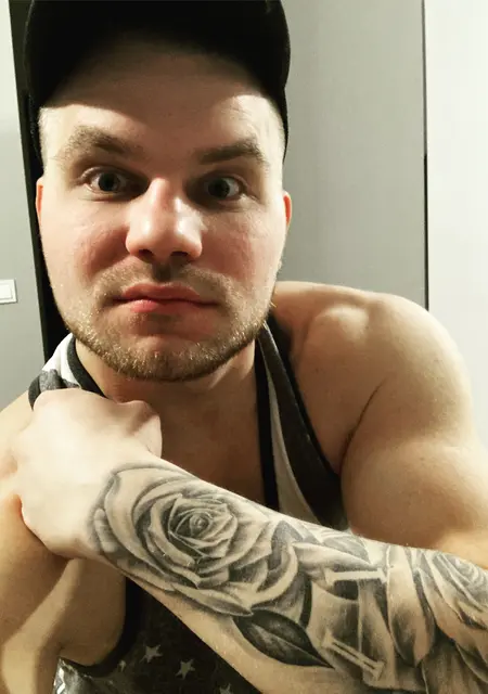 Сергей из Кривого Рога, ищу на сайте знакомства на одну ночь