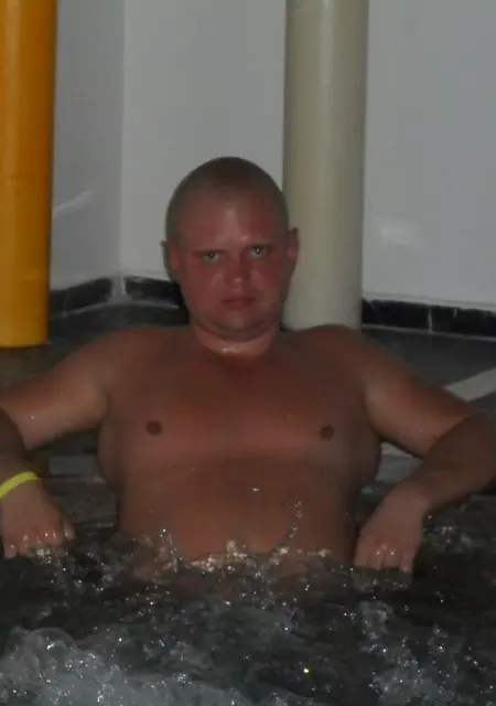 Дмитрий из Полоцка, мне 45, познакомлюсь на одну ночь