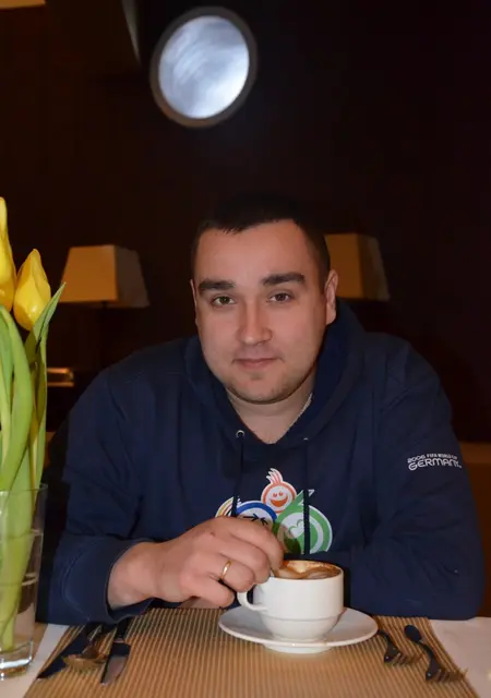 Я Саша, 39, знакомлюсь для дружбы в Чернигове