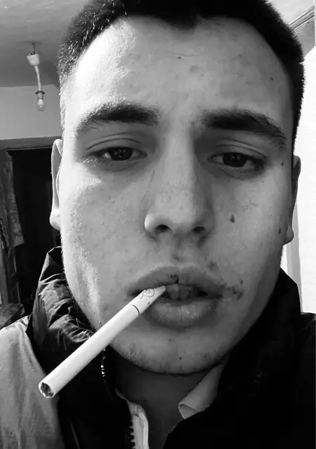 Миша з Донецька, шукаю на сайті відкриті стосунки